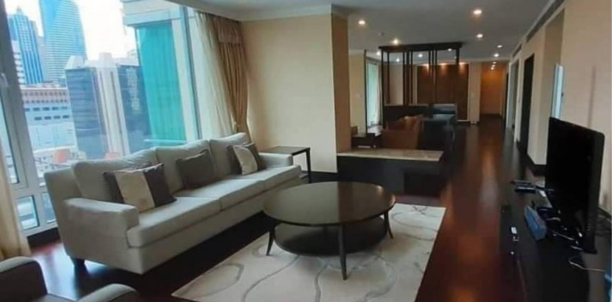 Condo in Pathum Wan, Bangkok, Thailand, 4 bedrooms  № 123725