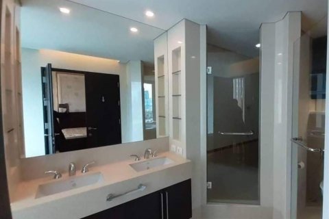 Condo in Pathum Wan, Bangkok, Thailand, 4 bedrooms  № 123725 - photo 4