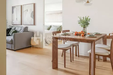 Condo in Phuket, Thailand, 2 bedrooms  № 131531 - photo 1