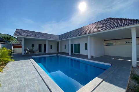 Maison à Hua Hin, Thaïlande 4 chambres № 125399 - photo 1
