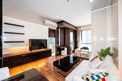 Кондоминиум с 1 спальней в Дин Даенге, Бангкок, Таиланд № 126652 - фото 2