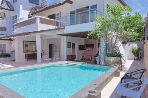 Villa in Hua Hin, Thailand 5 bedrooms № 125970 - photo 2