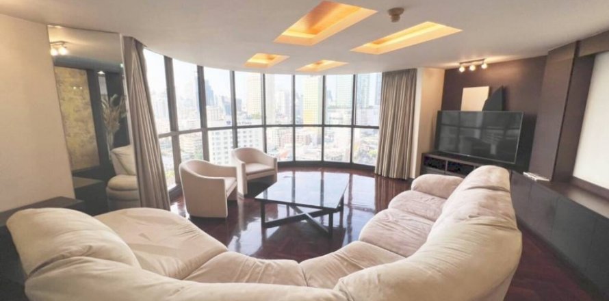 Condo in Khlong Toei, Bangkok, Thailand, 4 bedrooms  № 132737