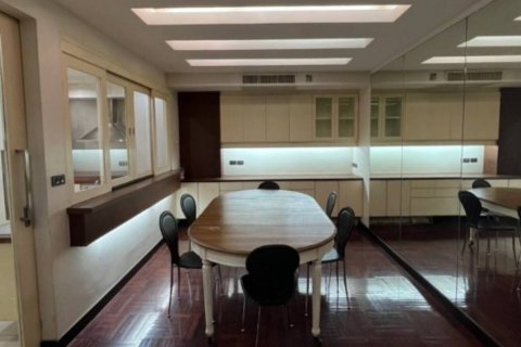 Condo in Khlong Toei, Bangkok, Thailand, 4 bedrooms  № 132737 - photo 5