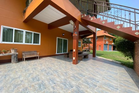 House in Chiang Mai, Thailand 5 bedrooms № 126178 - photo 4