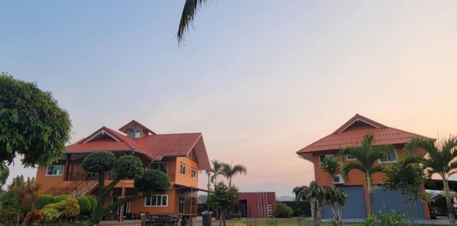 House in Chiang Mai, Thailand 5 bedrooms № 126178