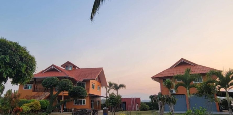House in Chiang Mai, Thailand 5 bedrooms № 126178