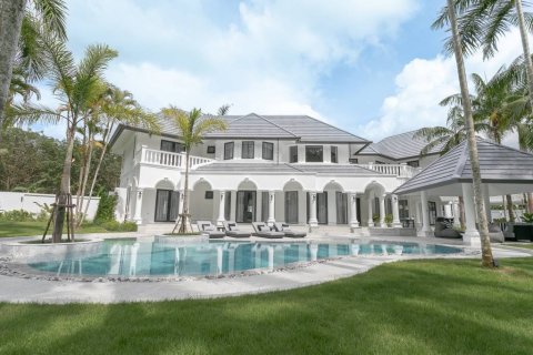 Villa in Bang Tao, Thailand 5 bedrooms № 124757 - photo 1