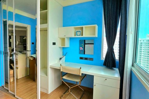 Condo in Huai Khwang, Bangkok, Thailand, 3 bedrooms № 123870 - photo 16