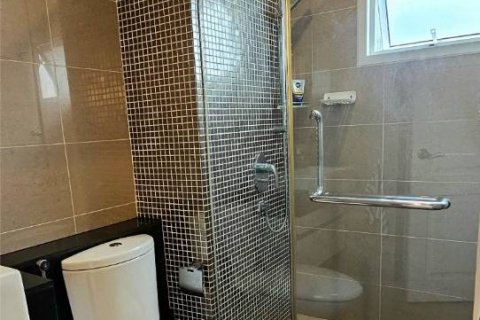 Condo in Huai Khwang, Bangkok, Thailand, 3 bedrooms № 123870 - photo 20