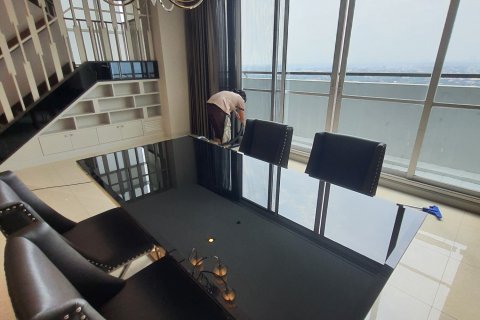 Кондоминиум с 3 спальнями в Бангкапи, Бангкок, Таиланд № 123869 - фото 5