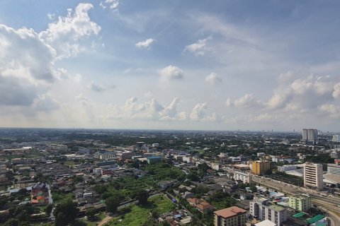 Кондоминиум с 3 спальнями в Бангкапи, Бангкок, Таиланд № 123869 - фото 7