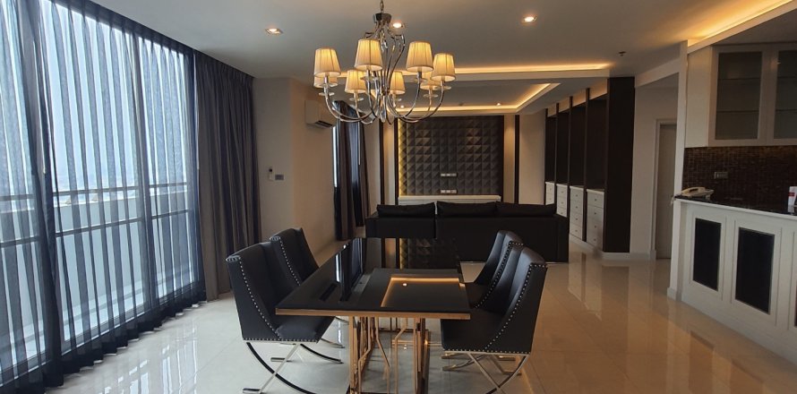 Кондоминиум с 3 спальнями в Бангкапи, Бангкок, Таиланд № 123869