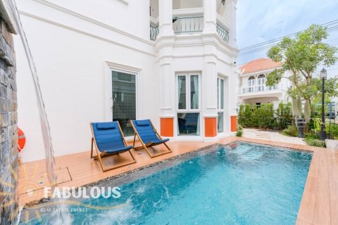 Villa in Ko Kaeo, Thailand 4 bedrooms № 124266 - photo 14