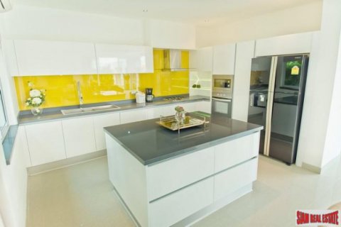 Коммерческая недвижимость в Паттайе, Таиланд 220м2  № 125631 - фото 12