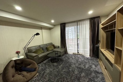 Condo in Bangkok, Thailand, 2 bedrooms  № 125854 - photo 1
