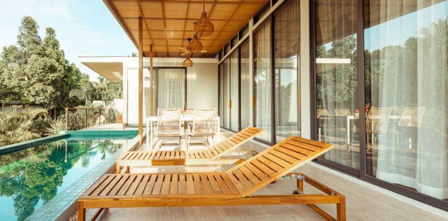 Villa in Surat Thani, Thailand 3 bedrooms № 121029