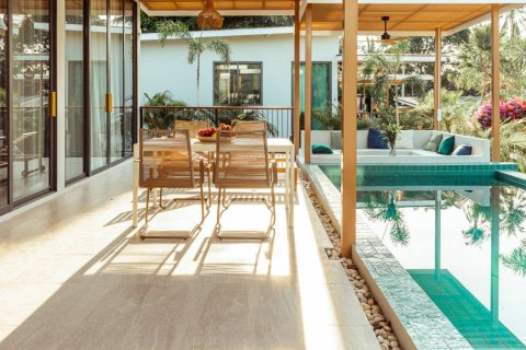 Villa in Surat Thani, Thailand 3 bedrooms № 121029 - photo 4
