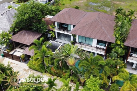 Villa in Phuket, Thailand 4 bedrooms № 124309 - photo 1