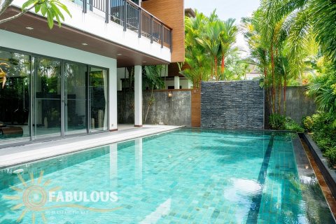 Villa in Phuket, Thailand 4 bedrooms № 124309 - photo 12