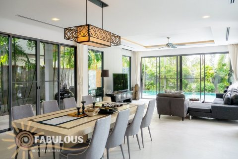 Villa in Phuket, Thailand 4 bedrooms № 124309 - photo 15