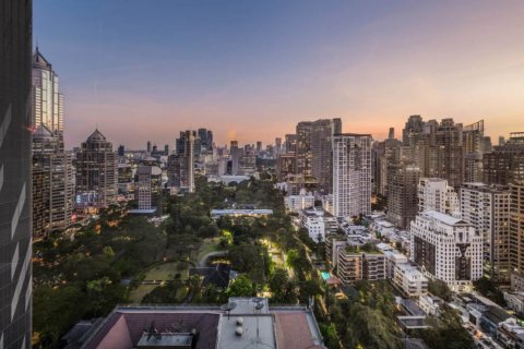 Кондоминиум с 2 спальнями в Патхум Ване, Бангкок, Таиланд № 126464 - фото 18