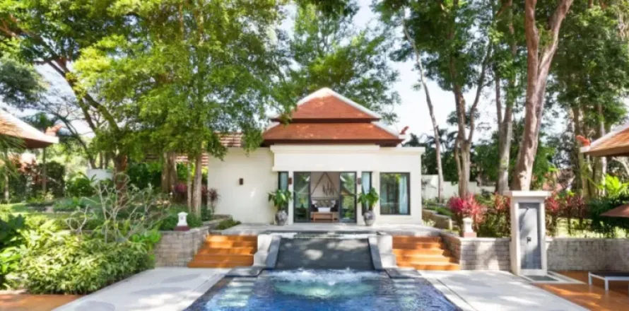 Villa in Phuket, Thailand 4 bedrooms № 107134