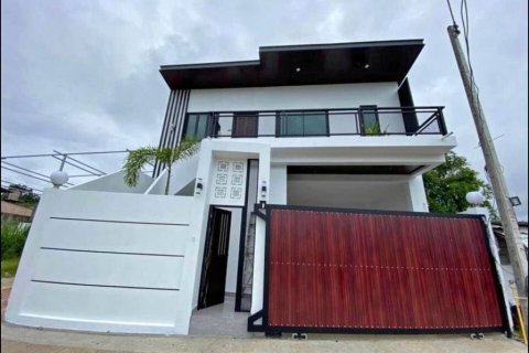 Вилла в Раваи, Таиланд с 3 спальнями  № 104921 - фото 1