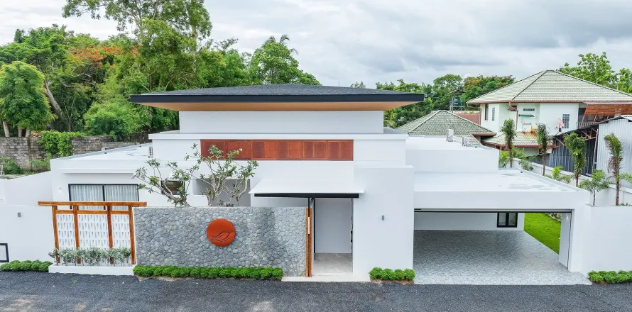 Villa in Phuket, Thailand 3 bedrooms № 107820