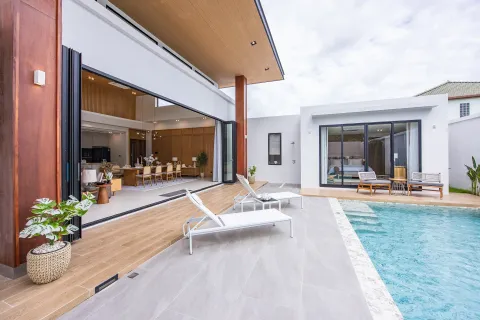 Villa in Phuket, Thailand 3 bedrooms № 107820 - photo 10