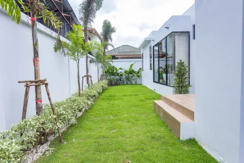 Villa in Phuket, Thailand 3 bedrooms № 107820 - photo 16