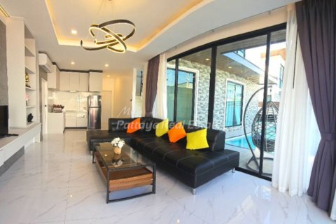 Maison à Pattaya, Thaïlande 5 chambres № 123491 - photo 4