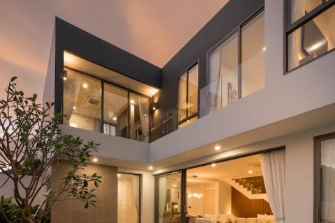 Villa in Kathu, Thailand 4 bedrooms № 70903