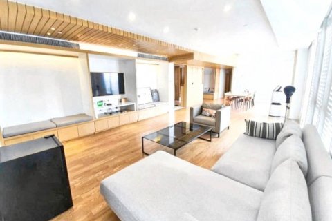 Дуплекс в Бангкоке, Таиланд с 4 спальнями  № 124455 - фото 4