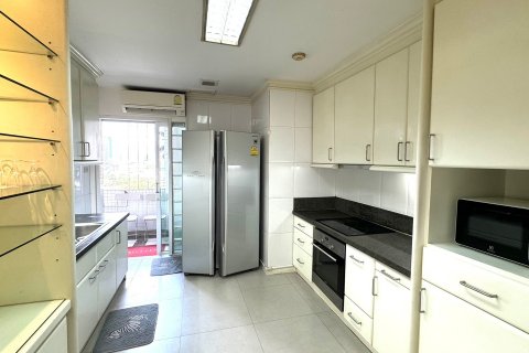 Кондоминиум с 3 спальнями в Бангкоке, Таиланд № 143163 - фото 14