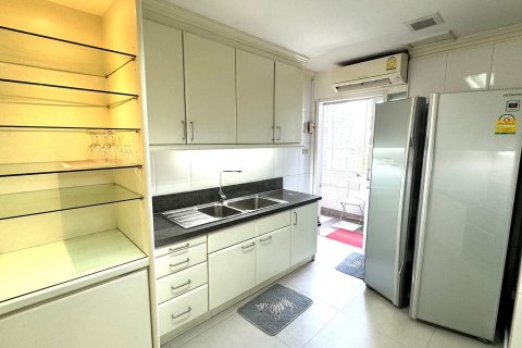 Кондоминиум с 3 спальнями в Бангкоке, Таиланд № 143163 - фото 15