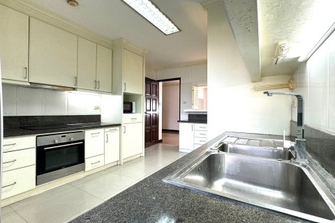 Кондоминиум с 3 спальнями в Бангкоке, Таиланд № 143163 - фото 16