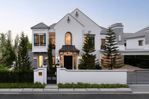 Maison à Bang Kaeo, Thaïlande 5 chambres № 104237 - photo 1