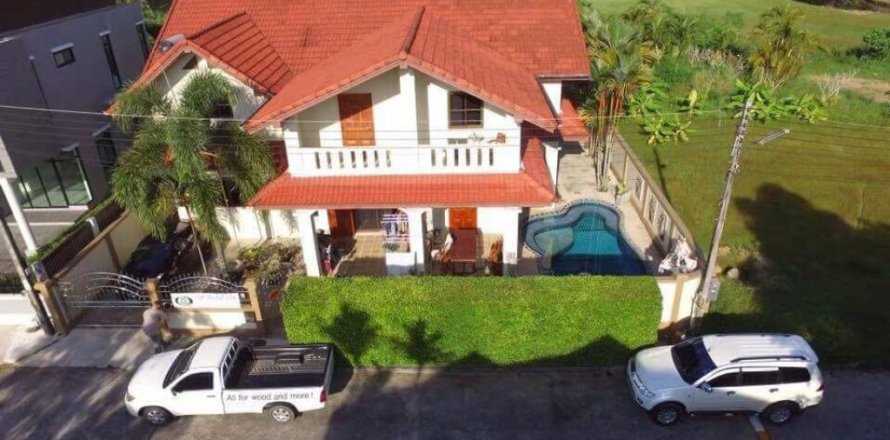 Villa in Kathu, Thailand 5 bedrooms № 104235