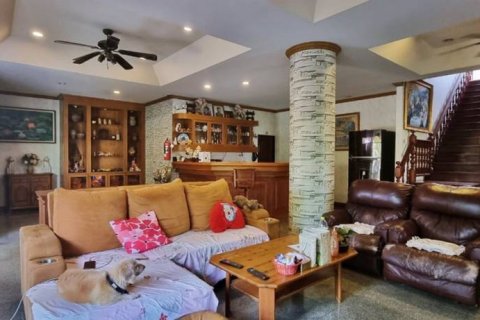 Maison à Pattaya, Thaïlande 8 chambres № 85832 - photo 3