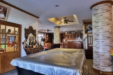 Maison à Pattaya, Thaïlande 8 chambres № 85832 - photo 4