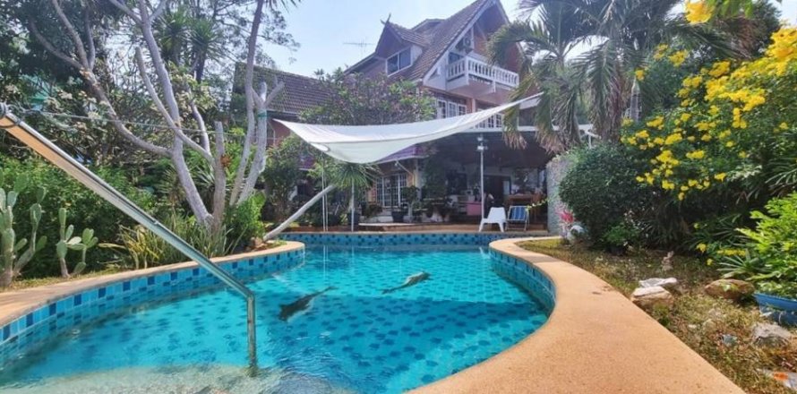 Maison à Pattaya, Thaïlande 8 chambres № 85832