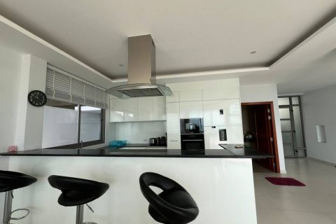 Villa in Ko Samui, Thailand 4 bedrooms № 116268 - photo 9