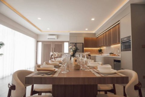 Вилла в Паттайе, Таиланд с 7 спальнями  № 116264 - фото 4