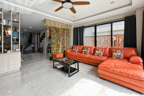 Townhouse in Hua Hin, Thailand 6 bedrooms № 116270 - photo 6