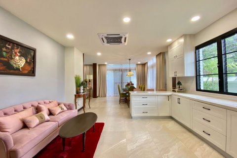 Villa à Chiang Mai, Thaïlande 4 chambres № 80959 - photo 13