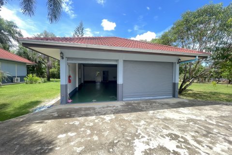 House in Hua Hin, Thailand 4 bedrooms № 141699 - photo 7