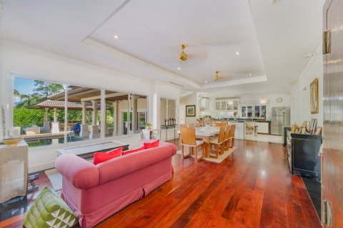 House in Bang Tao, Thailand 5 bedrooms № 126516 - photo 8