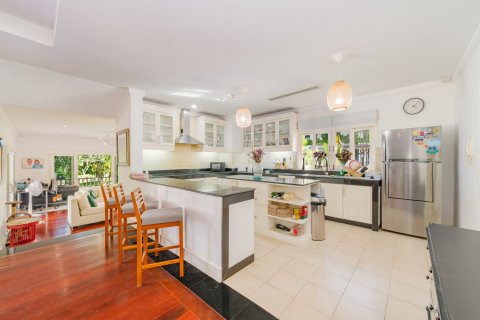 House in Bang Tao, Thailand 5 bedrooms № 126516 - photo 15