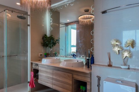 Appartement à Pattaya, Thaïlande 3 chambres № 130430 - photo 11